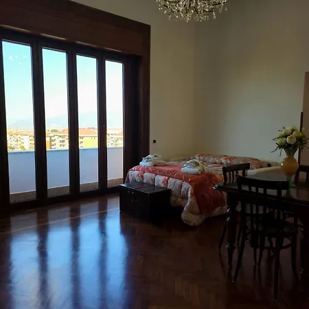 Attico Con Vista Sul Vesuvio アパート *
